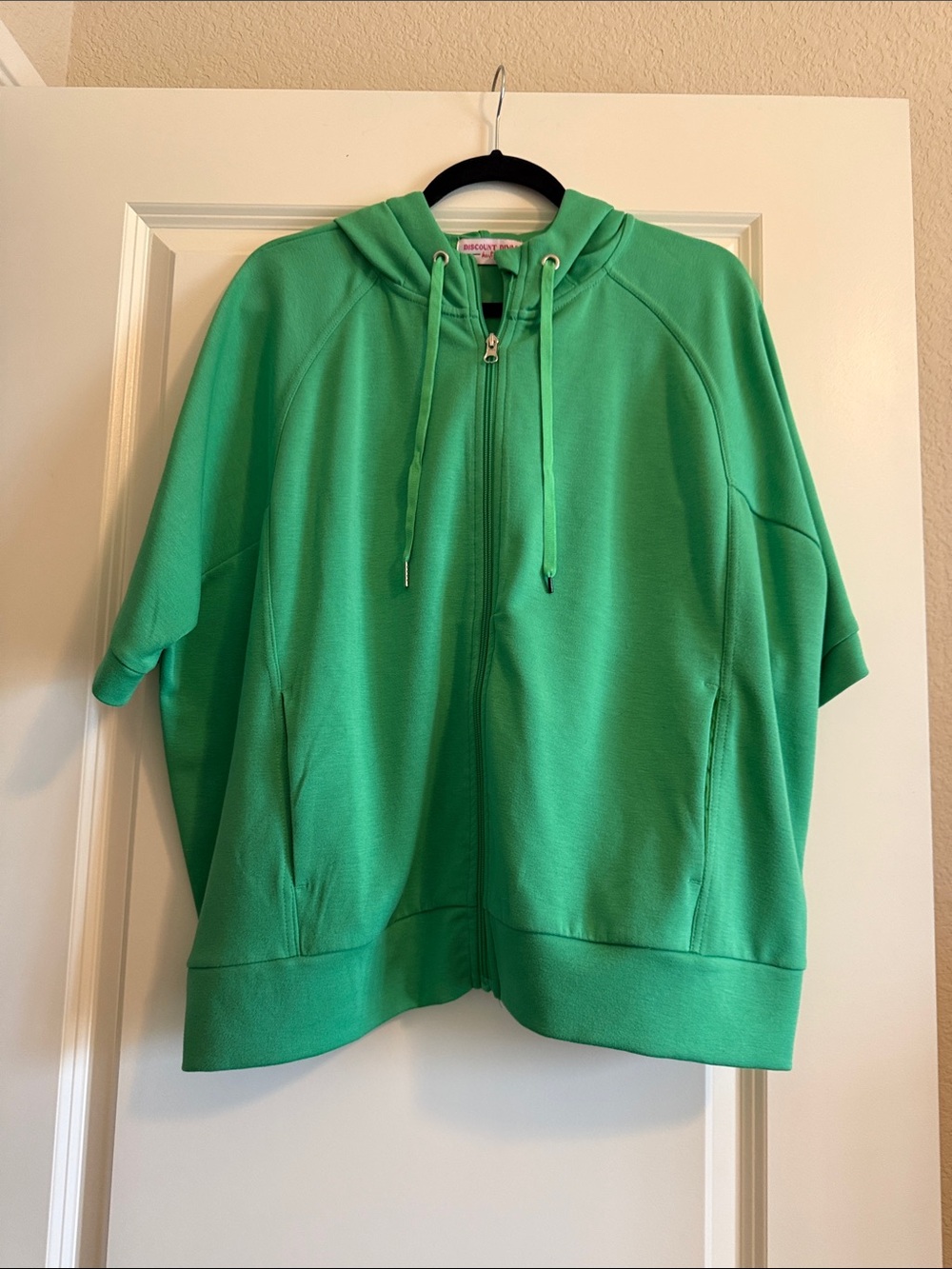 Discount Divas Green Zip-Up Hooded Sweater